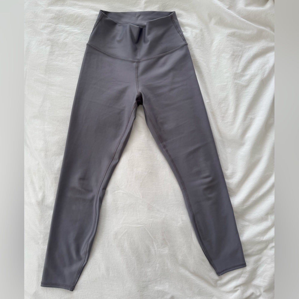 Alo 7/8 HIGH-WAIST AIRLIFT LEGGING - color fog - size small